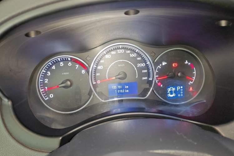 Used Renault Koleos 2014 2.5L Two-Wheel-Drive Urban Edition Instrument Cluster
