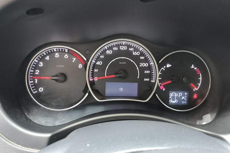 Used Renault Koleos 2014 Revised Version 2.0L Two-Wheel Drive Smart Enjoyment Edition Instrument Cluster