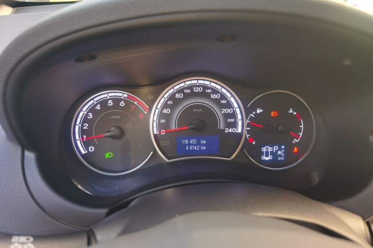 Used Renault Koleos 2014 Revised Version 2.5L Two-Wheel Drive Comfort Edition Instrument Cluster