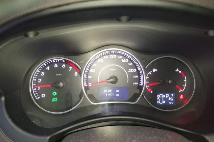 Used Renault Koleos 2014 2.5L 4x4 Comfort Edition Instrument Cluster