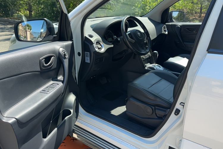 Used Renault Koleos 2014 Revised Version 2.0L Two-Wheel Drive Smart Enjoyment Edition Interior 1