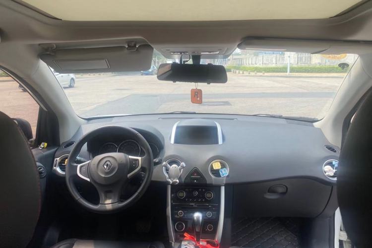 Used Renault Koleos 2014 2.0L Two-Wheel Drive Fashion Edition Interior 1