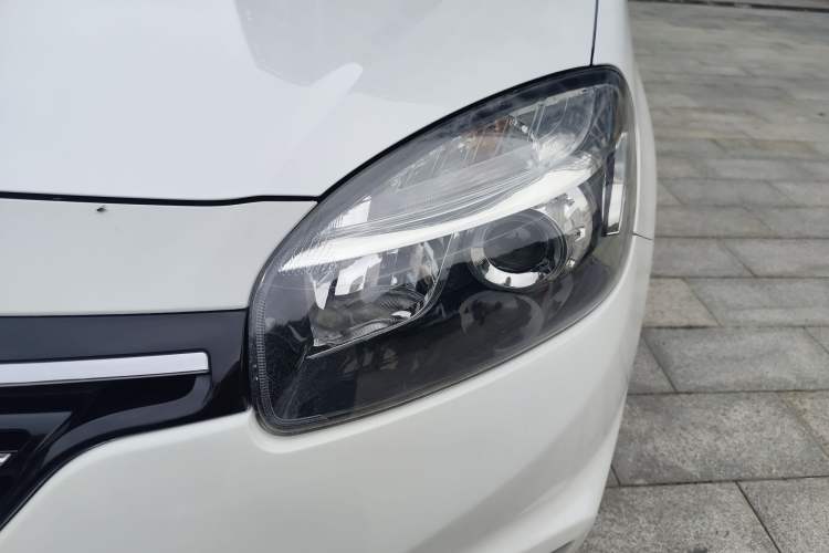 Used Renault Koleos 2014 2.0L Two-Wheel Drive Fashion Edition Left Front Headlight