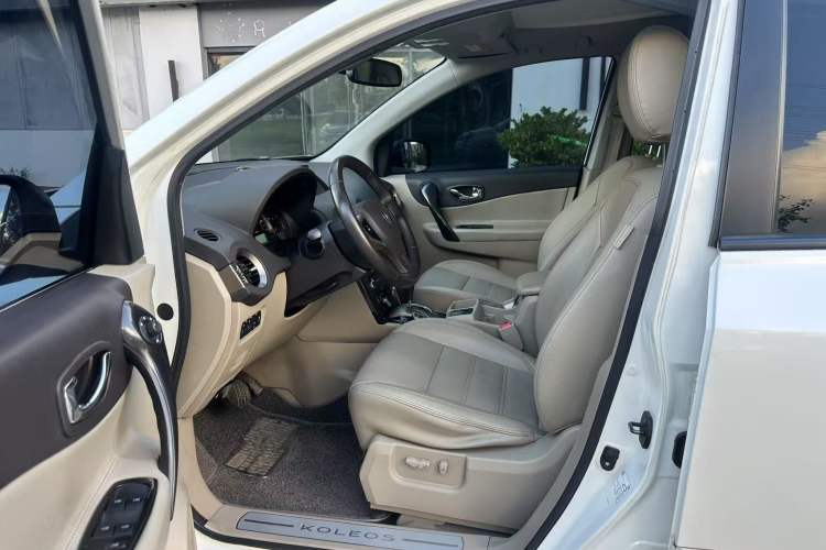 Used Renault Koleos 2014 2.5L 4x4 Comfort Edition Left Front Seat