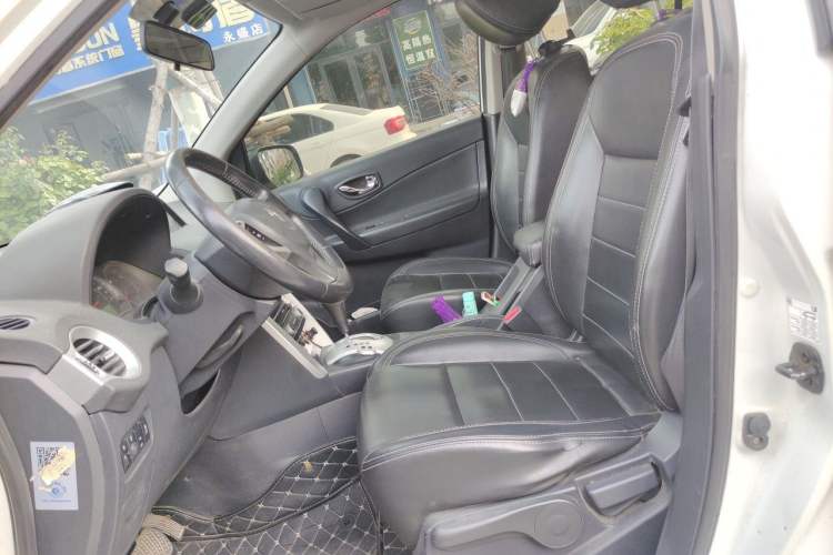 Used Renault Koleos 2014 Revised Version 2.0L Two-Wheel Drive Standard Edition Left Front Seat
