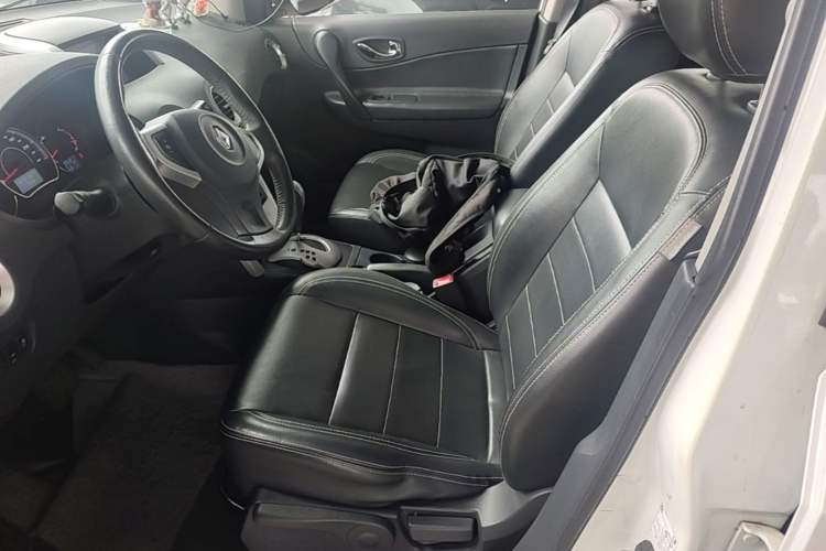 Used Renault Koleos 2014 Revised Version 2.0L Two-Wheel Drive Fashion Edition Left Front Seat