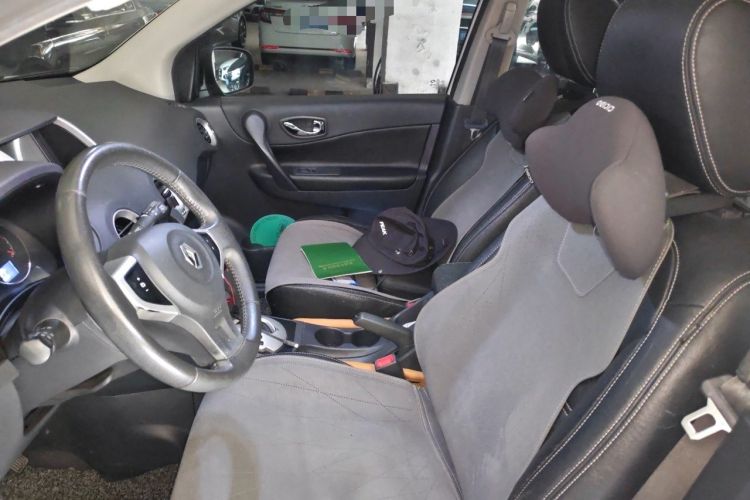 Used Renault Koleos 2014 2.5L Two-Wheel-Drive Urban Edition Left Front Seat