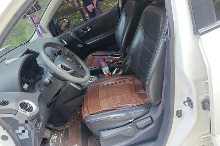 Used Renault Koleos 2014 Revised Version 2.0L Two-Wheel Drive Fashion Edition Left Front Seat