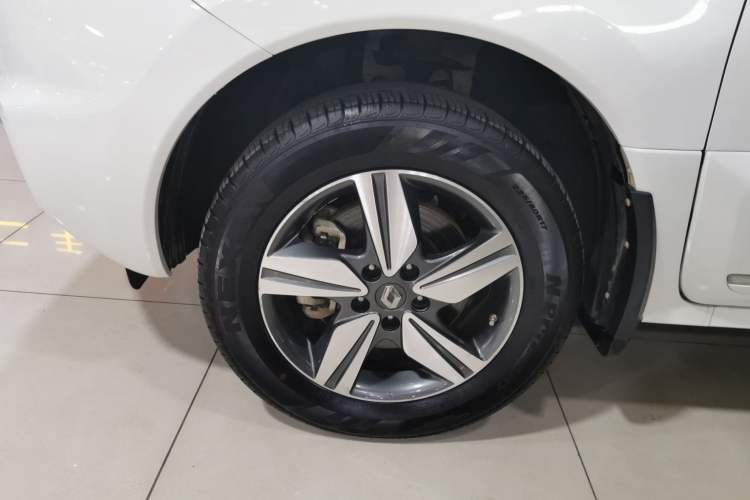 Used Renault Koleos 2014 2.0L Two-Wheel Drive Comfort Edition Left Front Wheel Hub