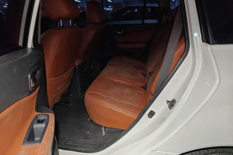 Used Renault Koleos 2014 Revised Version 2.0L Two-Wheel Drive Fashion Edition Left Rear Seat