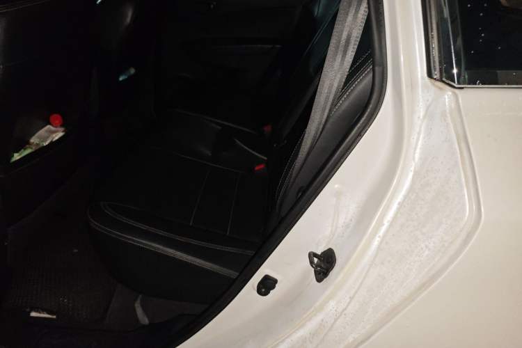 Used Renault Koleos 2014 2.0L Two-Wheel Drive Smart Edition Left Rear Seat