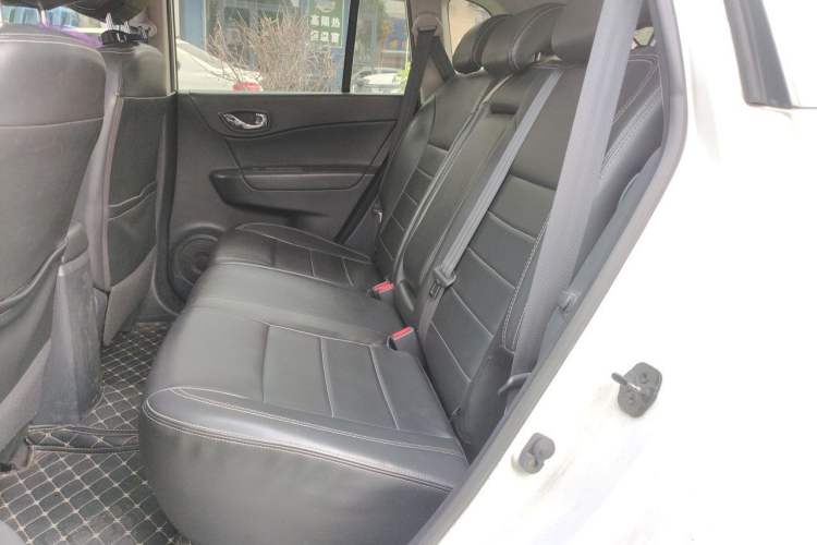 Used Renault Koleos 2014 Revised Version 2.0L Two-Wheel Drive Standard Edition Left Rear Seat