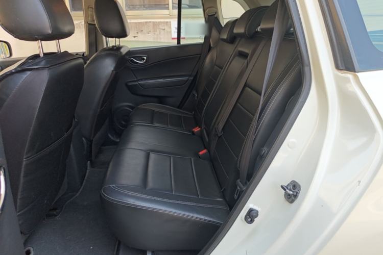 Used Renault Koleos 2014 Revised Version 2.0L Two-Wheel Drive Fashion Edition Left Rear Seat