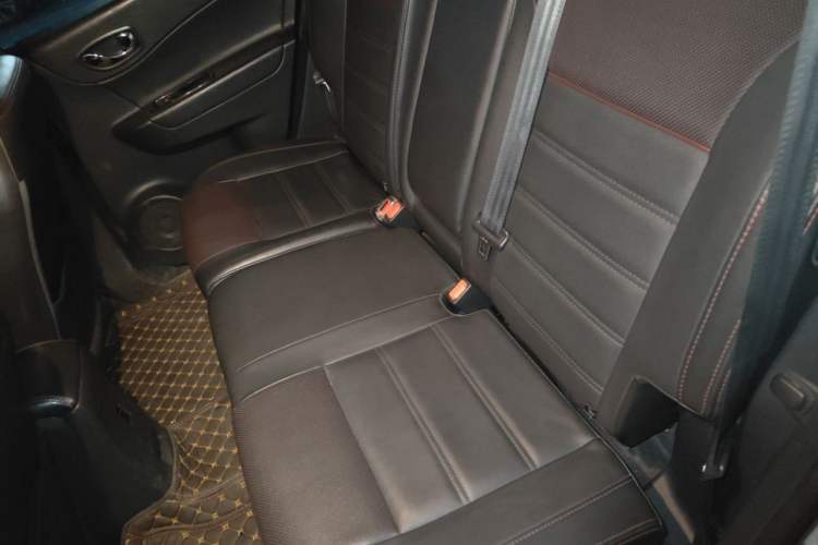 Used Renault Koleos 2014 2.5L 4x4 Sportway Edition Left Rear Seat