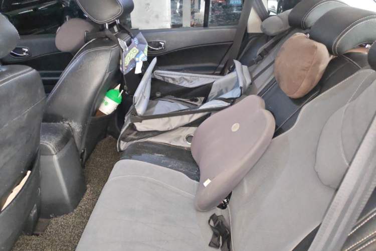 Used Renault Koleos 2014 2.5L Two-Wheel-Drive Urban Edition Left Rear Seat