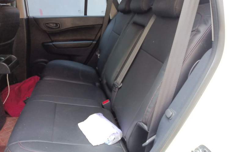 Used Renault Koleos 2014 2.0L Two-Wheel Drive Smart Edition Left Rear Seat