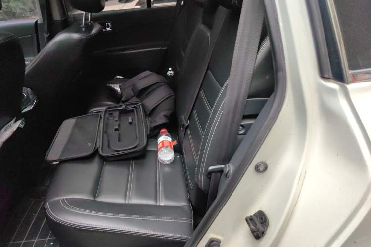 Used Renault Koleos 2014 Revised Version 2.5L Two-Wheel Drive Comfort Edition Left Rear Seat