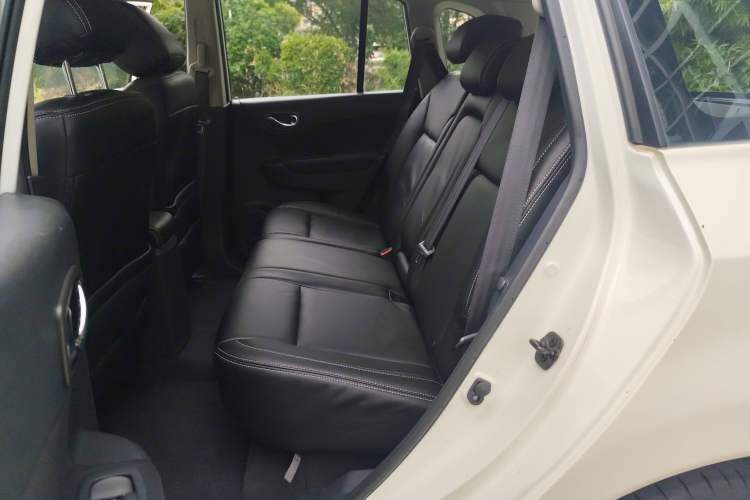 Used Renault Koleos 2014 2.0L Two-Wheel Drive Fashion Edition Left Rear Seat