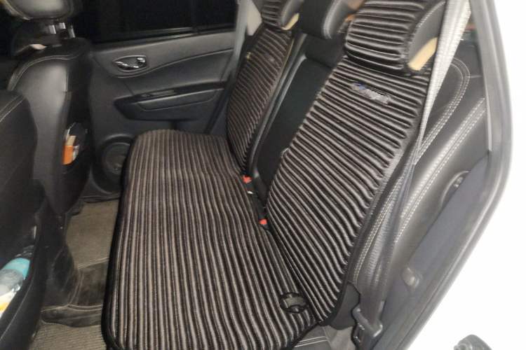 Used Renault Koleos 2014 Revised Version 2.0L Two-Wheel Drive Fashion Edition Left Rear Seat