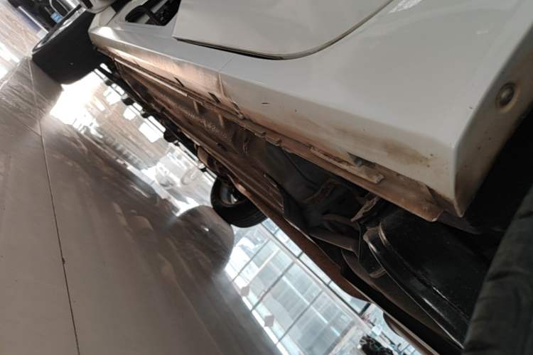 Used Renault Koleos 2014 Revised Version 2.0L Two-Wheel Drive Fashion Edition Left Side Sill
