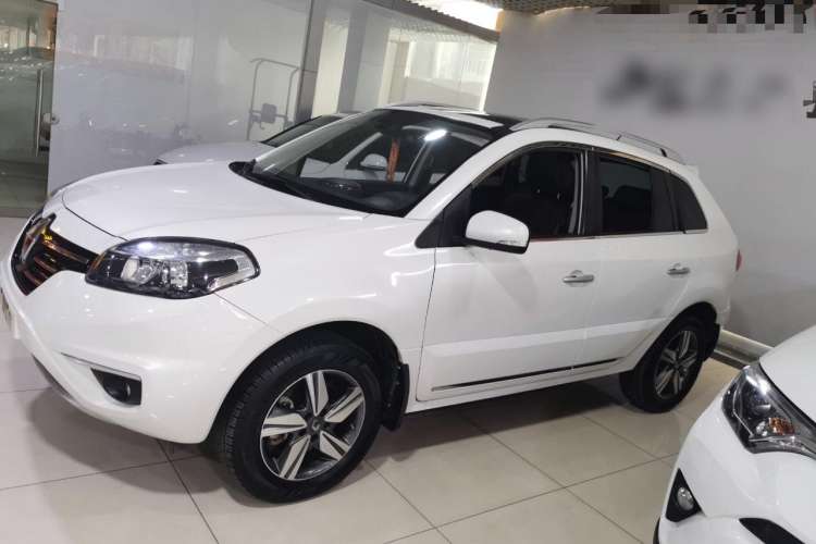 Used Renault Koleos 2014 2.0L Two-Wheel Drive Comfort Edition Left Side