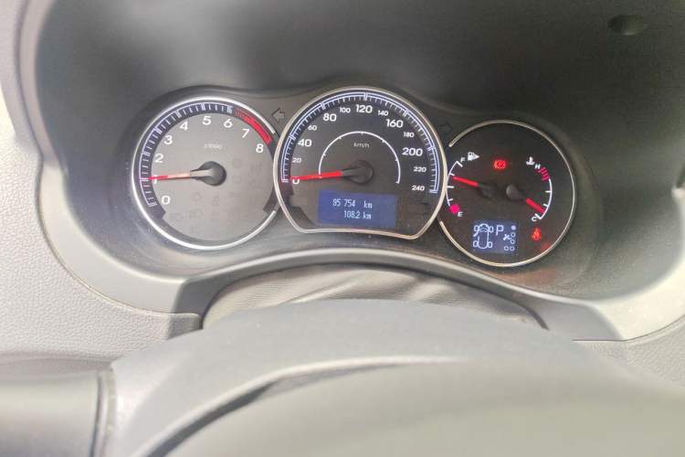 Used Renault Koleos 2014 Revised Version 2.5L Two-Wheel Drive Comfort Edition Odometer Close Up