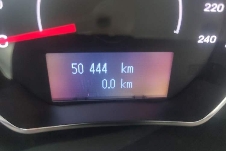 Used Renault Koleos 2014 2.0L Two-Wheel Drive Smart Edition Odometer Close Up