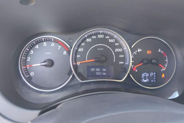Used Renault Koleos 2014 2.0L Two-Wheel Drive Fashion Edition Odometer Close Up