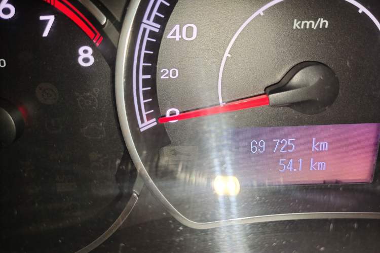 Used Renault Koleos 2014 2.5L 4x4 Comfort Edition Odometer Close Up