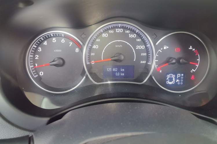 Used Renault Koleos 2014 2.0L Two-Wheel Drive Fashion Edition Odometer Close Up
