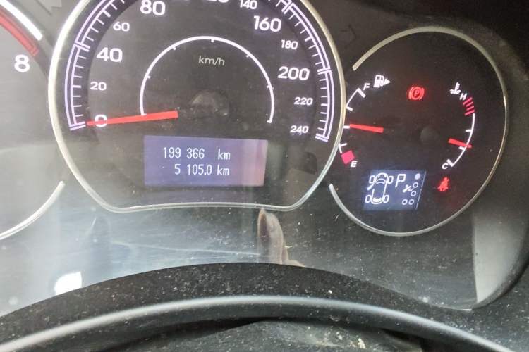 Used Renault Koleos 2014 2.0L Two-Wheel Drive Standard Edition Odometer Close Up