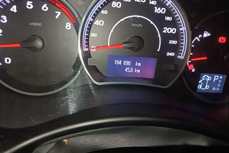 Used Renault Koleos 2014 2.5L Two-Wheel Drive Comfort Edition Odometer Close Up