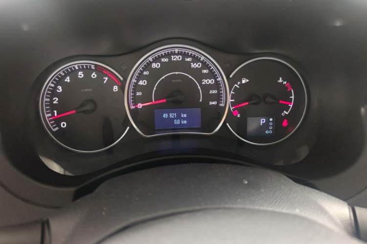 Used Renault Koleos 2014 Revised Version 2.0L Two-Wheel Drive Fashion Edition Odometer Close Up