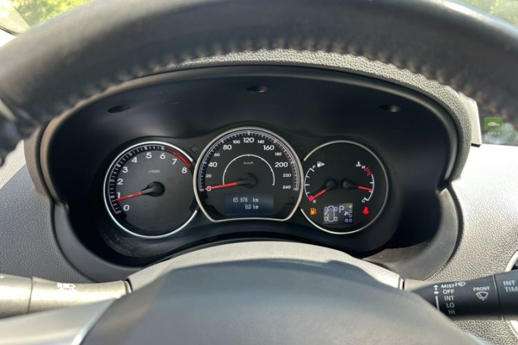 Used Renault Koleos 2014 Revised Version 2.0L Two-Wheel Drive Smart Enjoyment Edition Odometer Close Up