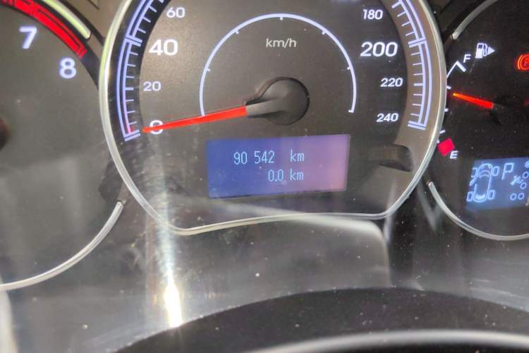 Used Renault Koleos 2014 Revised Version 2.5L Two-Wheel Drive Comfort Edition Odometer Close Up