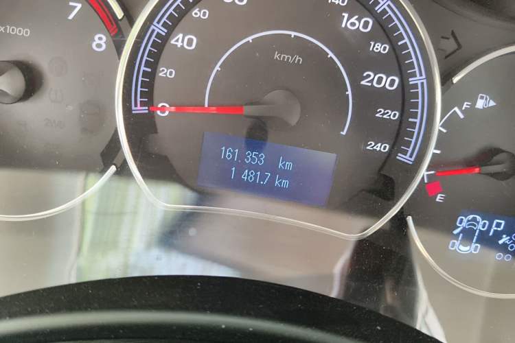 Used Renault Koleos 2014 2.0L Two-Wheel Drive Fashion Edition Odometer Close Up