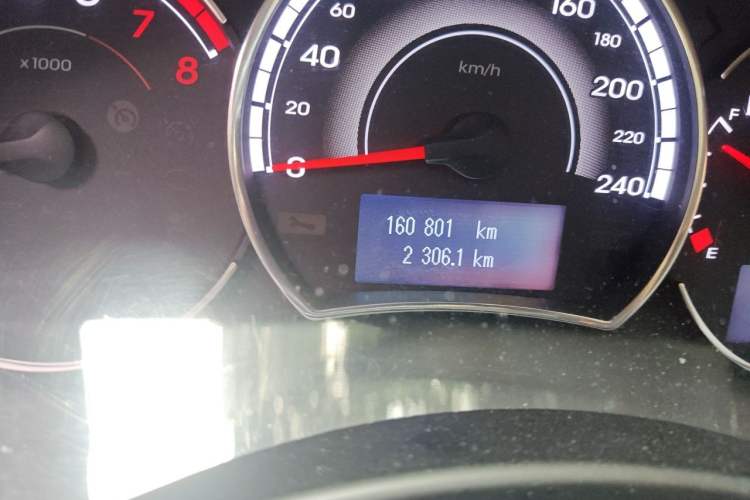 Used Renault Koleos 2014 Revised Version 2.0L Two-Wheel Drive Fashion Edition Odometer Close Up