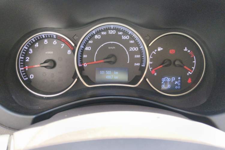 Used Renault Koleos 2014 Revised Version 2.5L Two-Wheel Drive Comfort Edition Odometer Close Up
