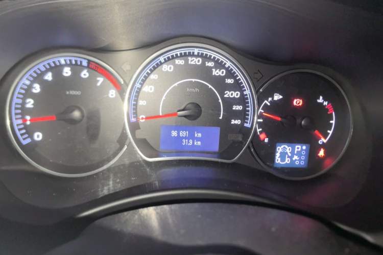 Used Renault Koleos 2014 2.0L Two-Wheel Drive Fashion Edition Odometer Close Up