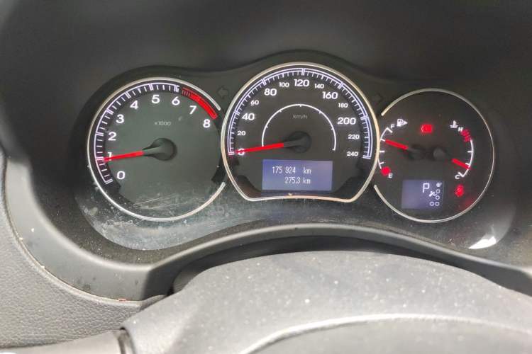 Used Renault Koleos 2014 Revised Version 2.0L Two-Wheel Drive Fashion Edition Odometer Close Up