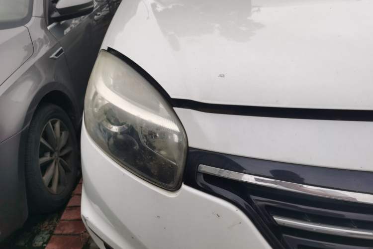 Used Renault Koleos 2014 2.5L Two-Wheel Drive Comfort Edition Right Front Headlight
