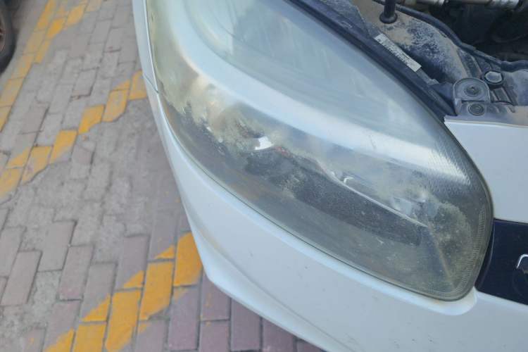 Used Renault Koleos 2014 2.0L Two-Wheel Drive Standard Edition Right Front Headlight