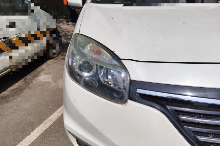 Used Renault Koleos 2014 2.0L Two-Wheel Drive Fashion Edition Right Front Headlight