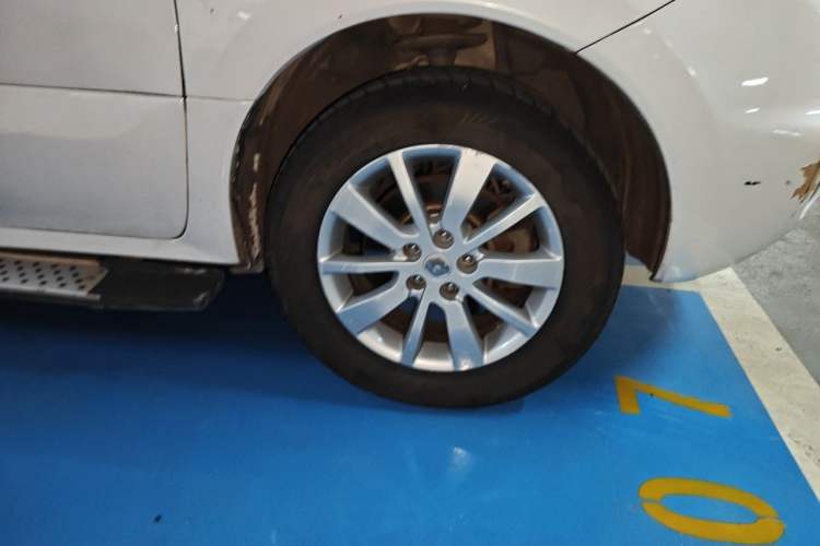 Used Renault Koleos 2014 Revised Version 2.0L Two-Wheel Drive Fashion Edition Right Front Wheel Hub