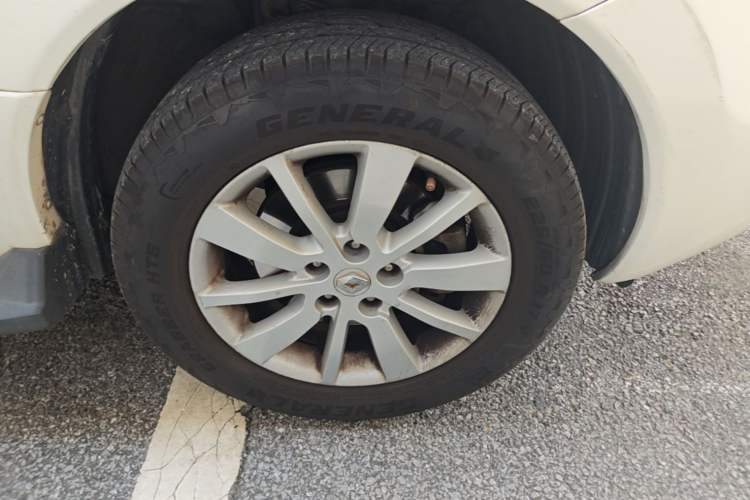 Used Renault Koleos 2014 Revised Version 2.0L Two-Wheel Drive Fashion Edition Right Front Wheel Hub