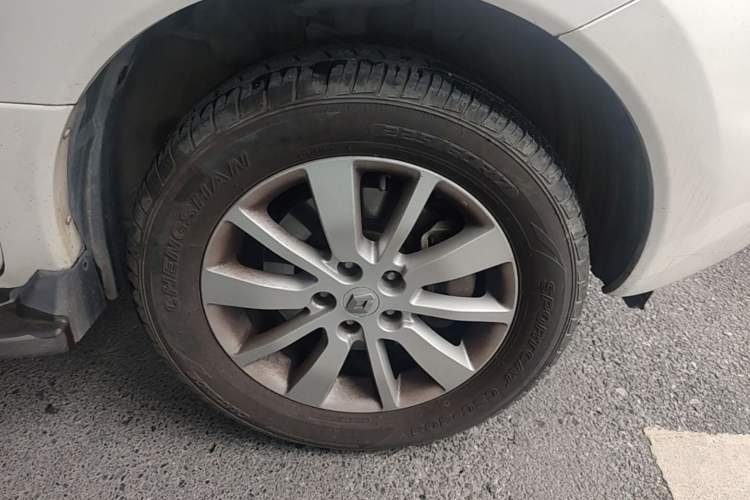 Used Renault Koleos 2014 Revised Version 2.0L Two-Wheel Drive Fashion Edition Right Front Wheel Hub
