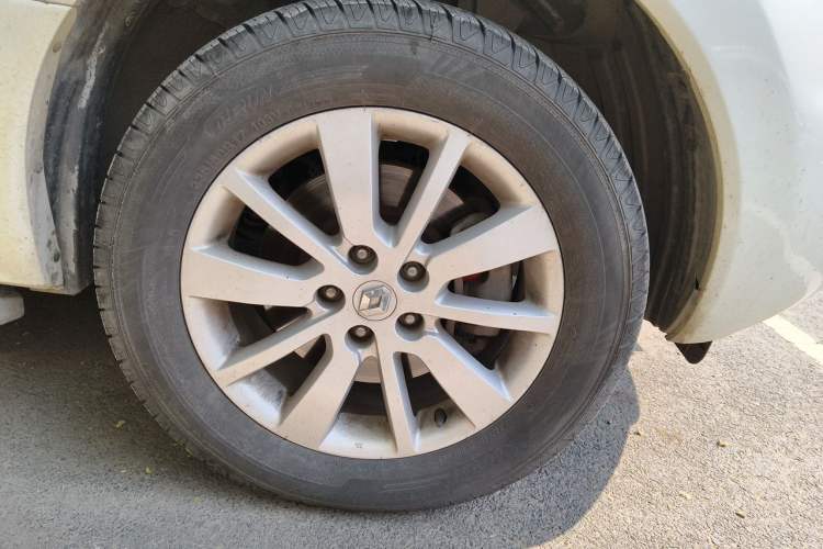Used Renault Koleos 2014 2.0L Two-Wheel Drive Fashion Edition Right Front Wheel Hub