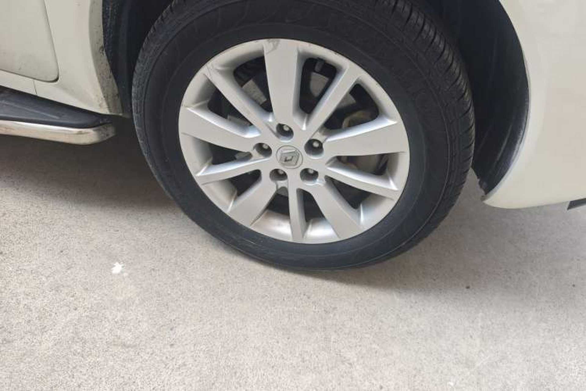 Used Renault Koleos 2014 2.0L Two-Wheel Drive Fashion Edition Right Front Wheel Hub