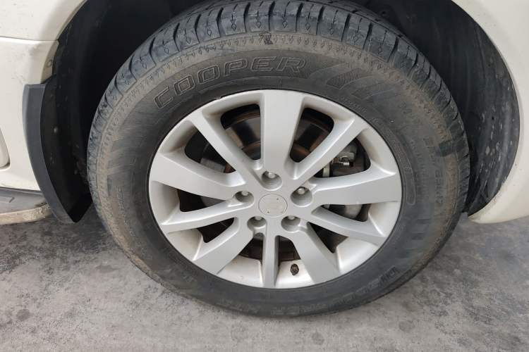 Used Renault Koleos 2014 2.0L Two-Wheel Drive Standard Edition Right Front Wheel Hub