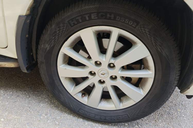 Used Renault Koleos 2014 Revised Version 2.0L Two-Wheel Drive Fashion Edition Right Front Wheel Hub